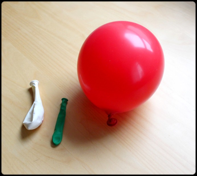 1. Schritt Luftballon halb so groß aufblasen DIY